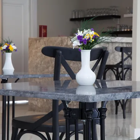 Siete Ξενοδοχείο 3*